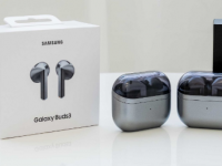 新款GalaxyBuds3系列终于采用了耳机柄